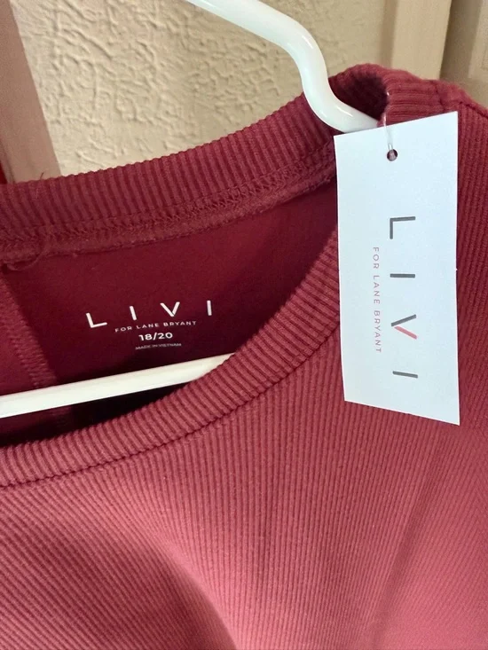 Lane Bryant Livi Active Short Sleeve Ribbed Tee in Burgundy - Picture 3 of 5